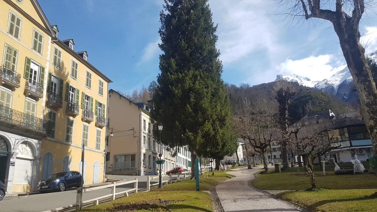Vaste Appartement, Lumineux, 8 Couchages Eaux-Bonnes Exterior photo