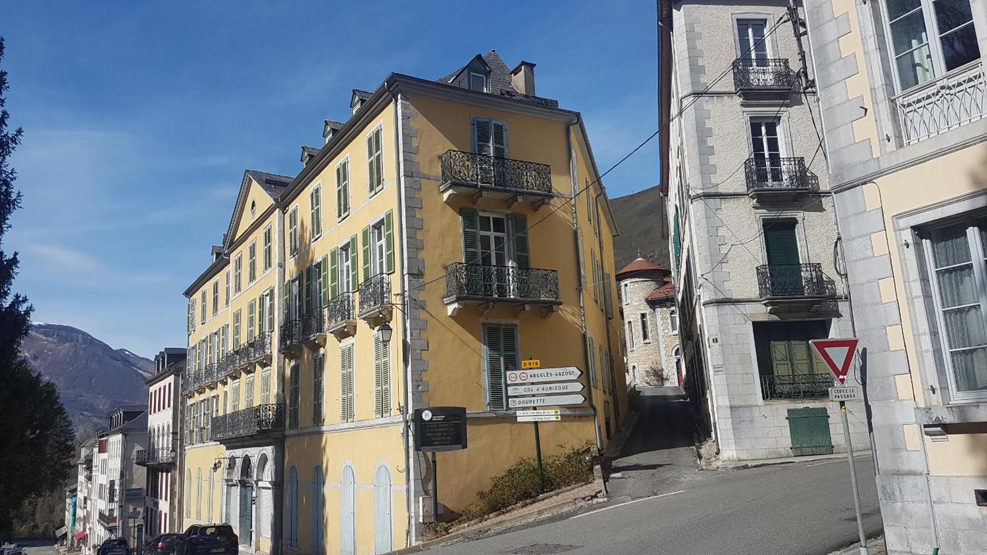 Vaste Appartement, Lumineux, 8 Couchages Eaux-Bonnes Exterior photo